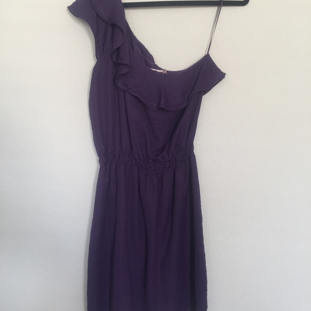 Chelsea & Violet Purple off-shoulder dress